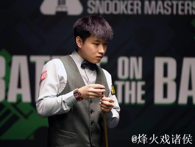 斯诺克沙特大师赛：赵心童零封对手，斯佳辉战胜吴宜泽