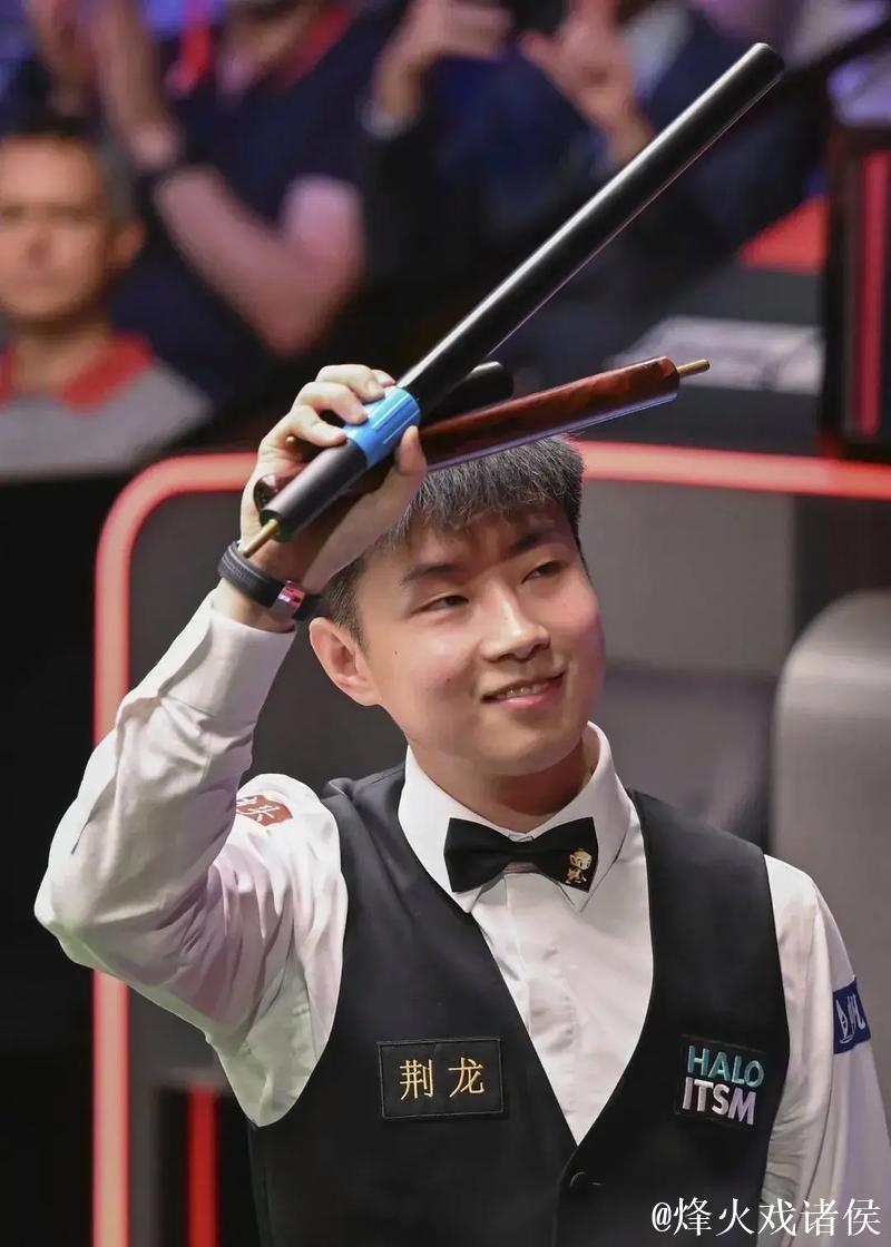 赵心童6-5力克威尔逊 首次挺进斯诺克冠中冠四强 赵心童6-5力克威尔逊 首次挺进斯诺克冠中冠四强